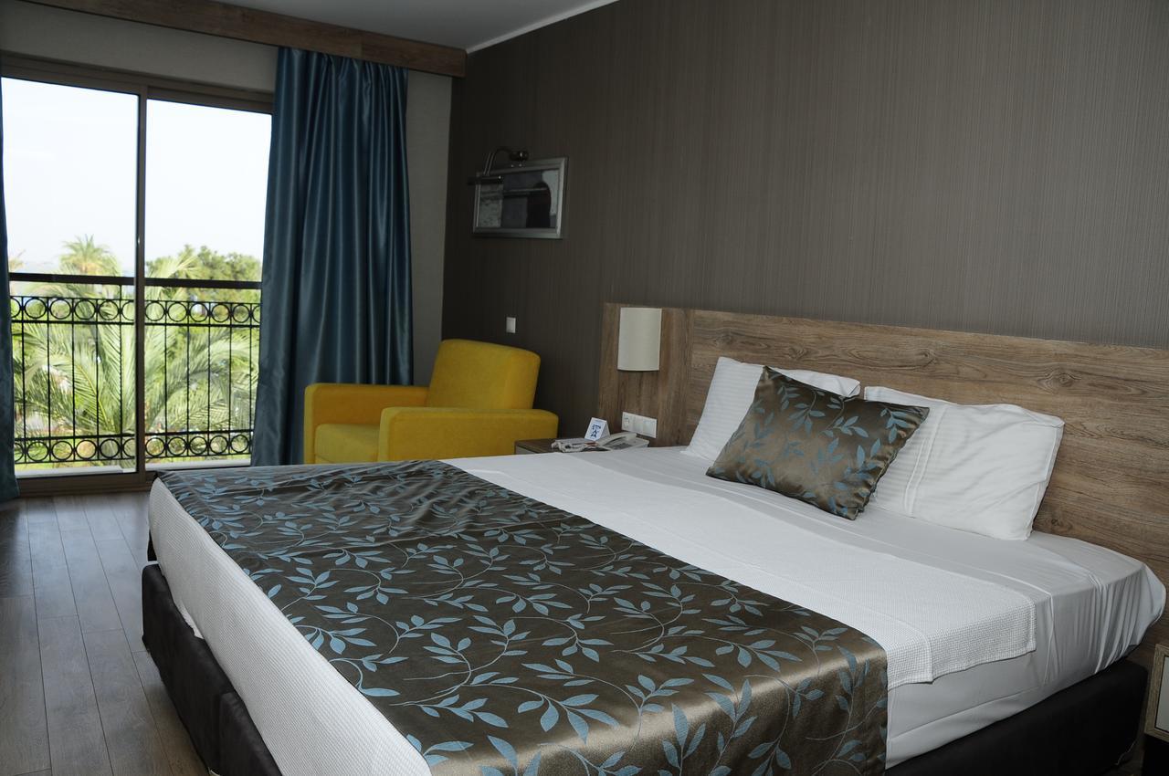 Lucida Beach Hotel Çamyuva Exteriör bild