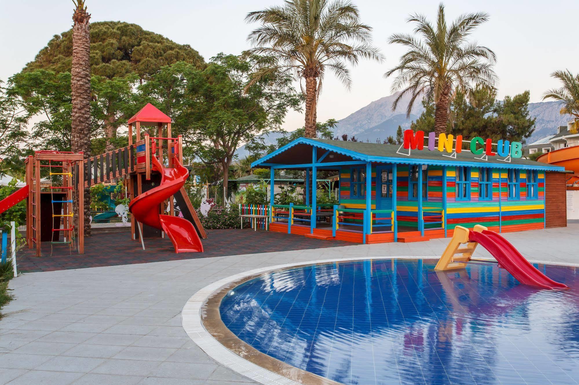 Lucida Beach Hotel Çamyuva Exteriör bild