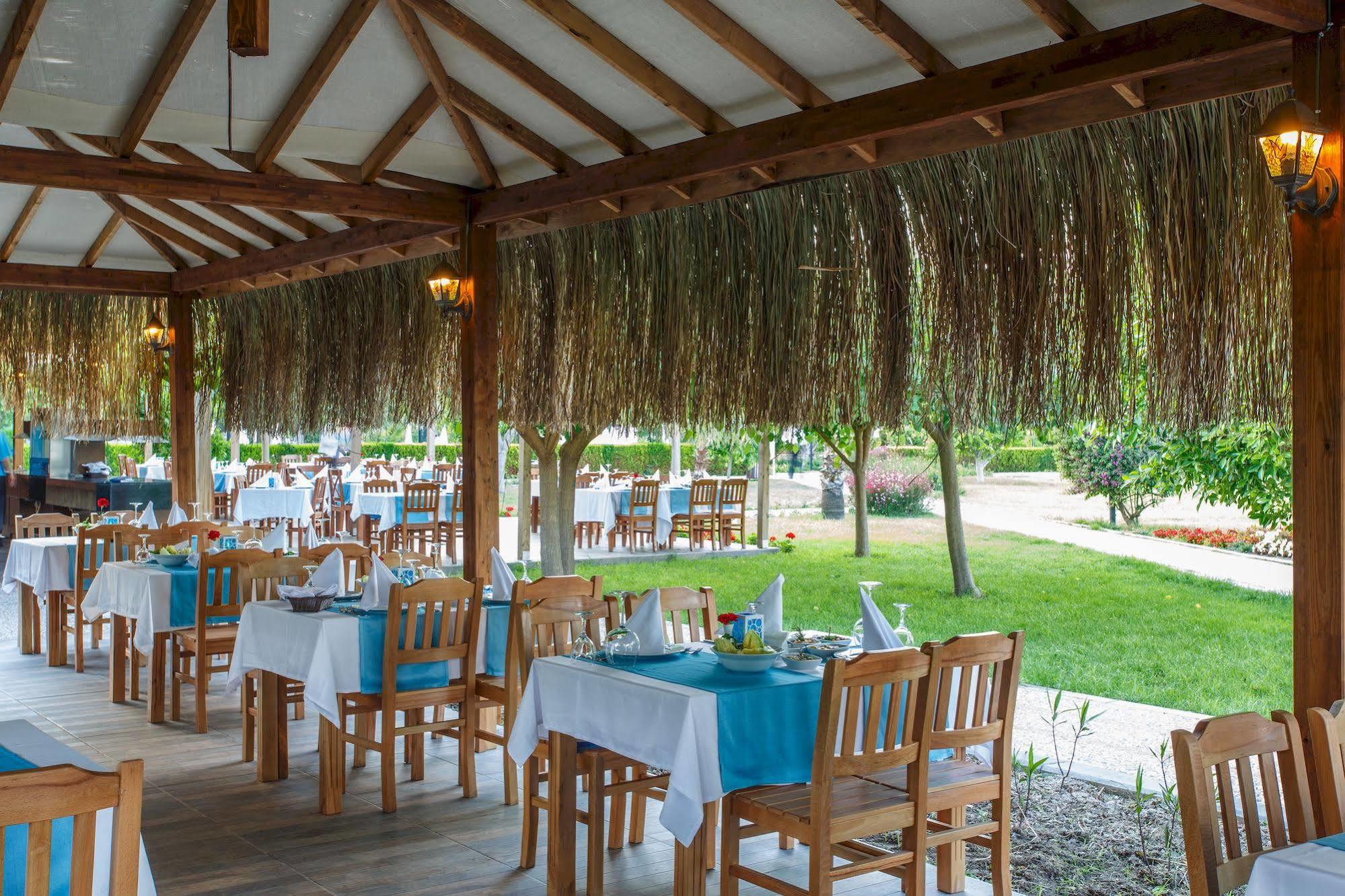 Lucida Beach Hotel Çamyuva Exteriör bild