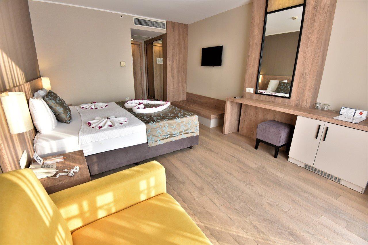 Lucida Beach Hotel Çamyuva Exteriör bild